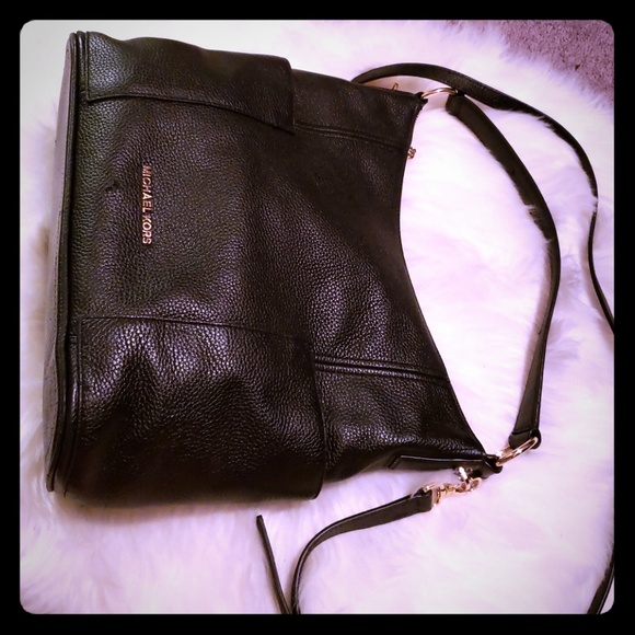 Michael Kors purse - Picture 1 of 8